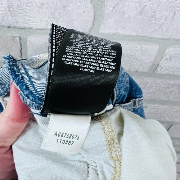 7 For All Mankind High Waist Cropped Straight Leg Raw Hem Jeans Size 32 - Picture 13 of 14